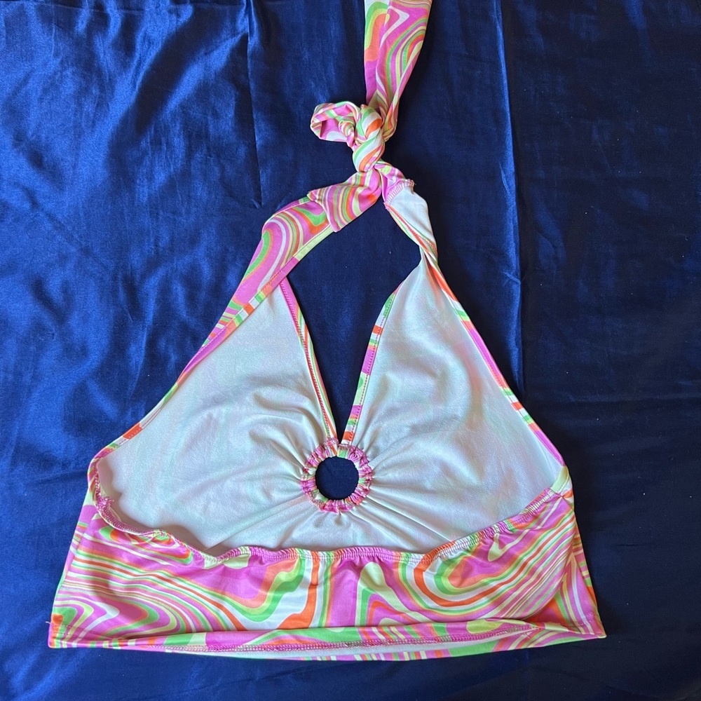 Tops - Picture 2 of 6
